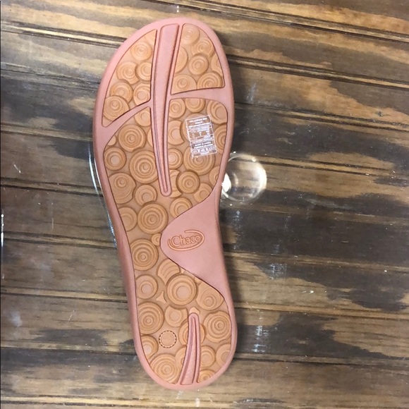 New in box Chaco Abbey Collegiate - Picture 3 of 4